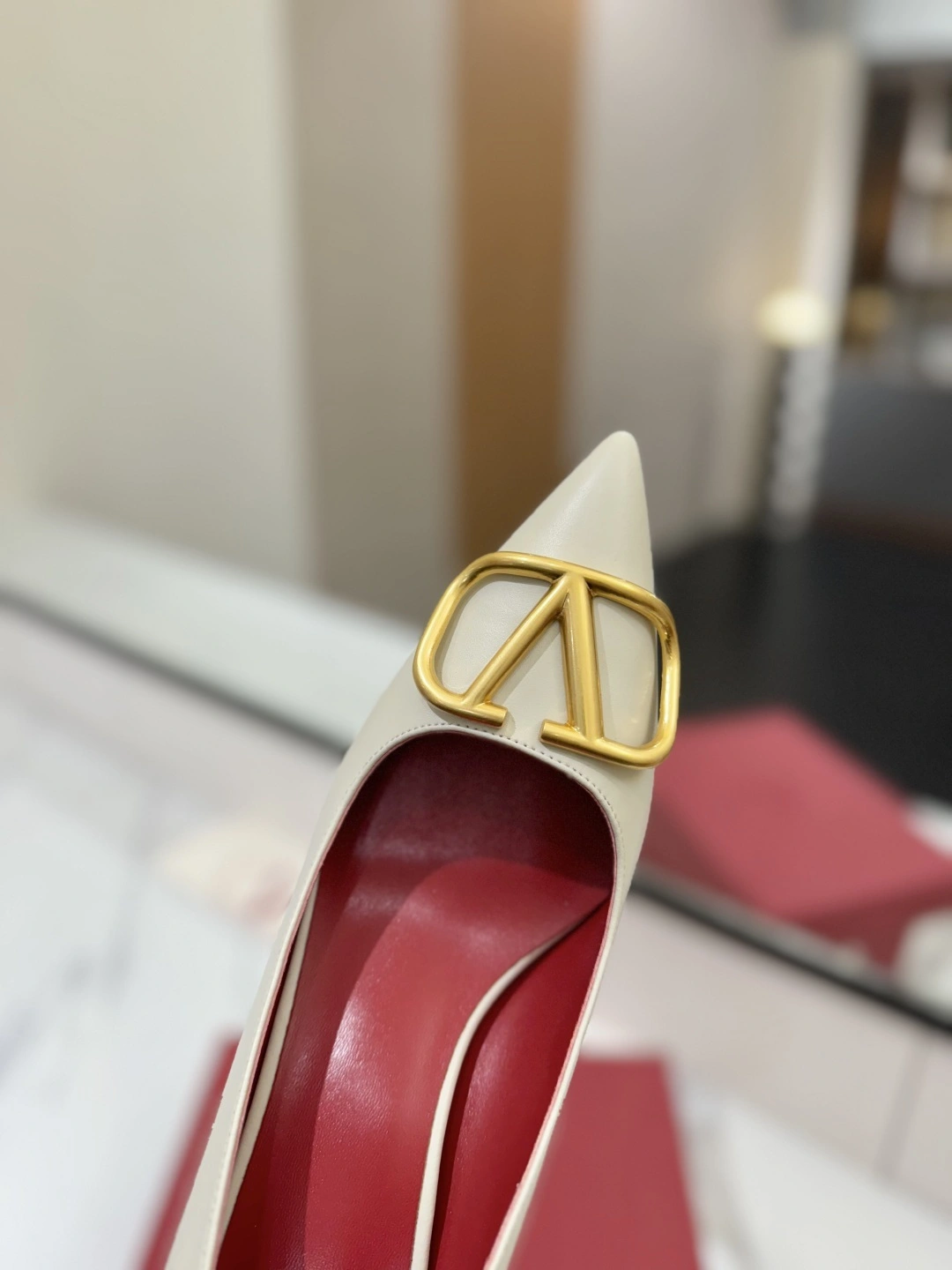 COCO-- V1859ti9o 4W2S0EN0DSHI16 Heel height：7.5CM goatskin Calfskin item:E-X138C3023